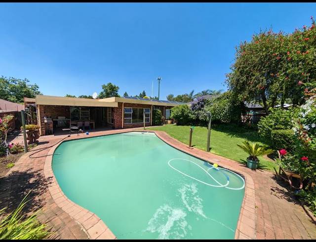 3 BEDROOM HOUSE FOR SALE IN VANDERBIJLPARK SW 2